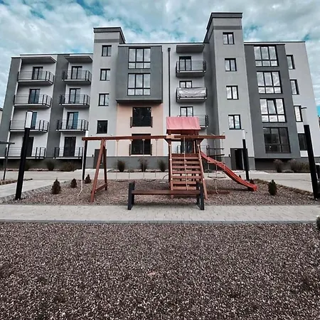 Modern Apartament Mukacheve Exterior photo