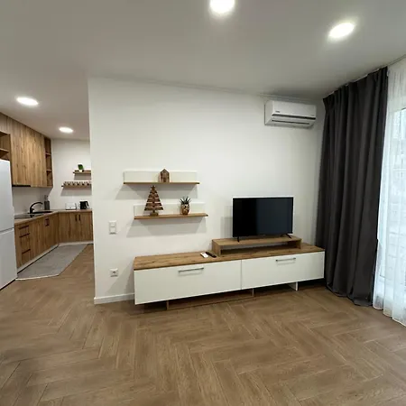Modern Apartament Mukacheve Exterior photo