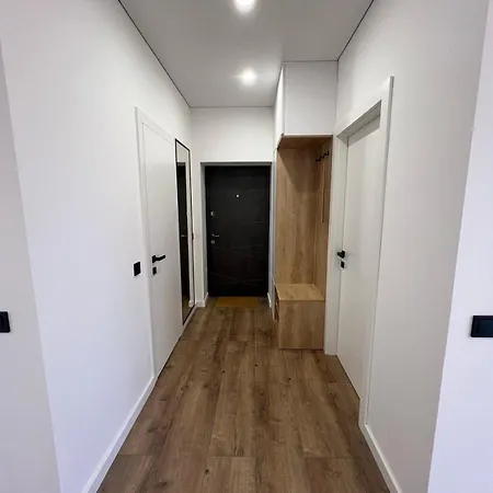 Modern Apartament Mukacheve Exterior photo